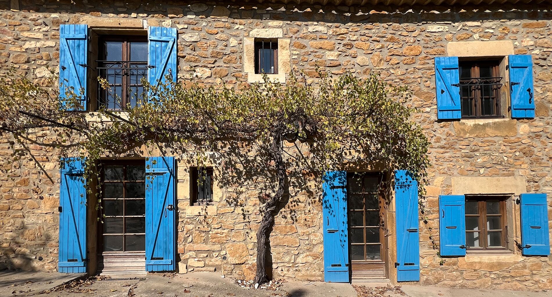 Vue extérieure du gîte La Réserve, hébergement pour 2 personnes dans le Gard