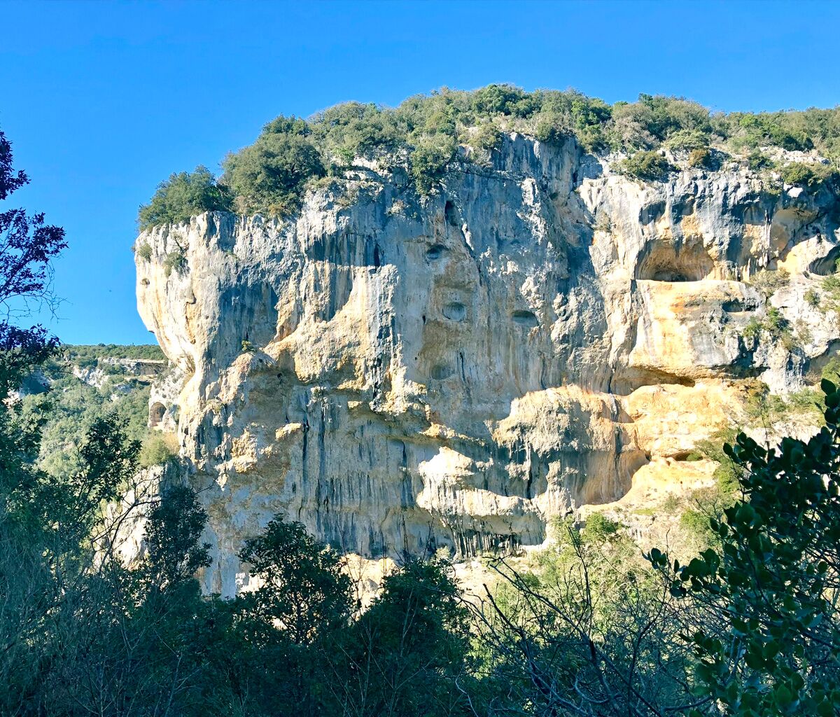 Paysage naturel de la vallée de la Cèze